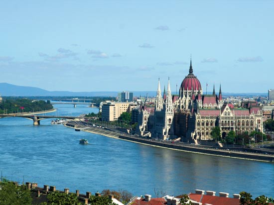 (Image) voyage europe centrale hongrie parlement