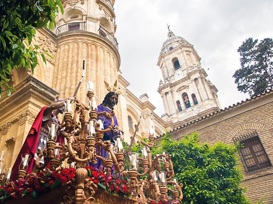 (Image) espagne andalousie seville procession semaine sainte fotolia