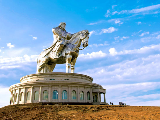 (Image) mongolie statue ghengis khan fotolia