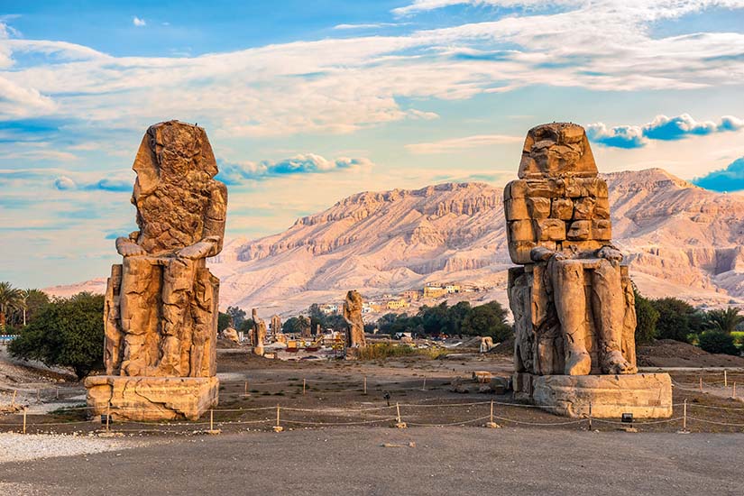 image Egypte colosses de Memmon as_273522725