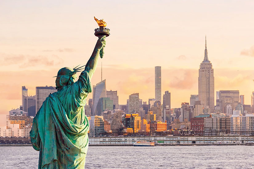 image Etats Unis Statue de la Liberte Skyline New York as_209705595