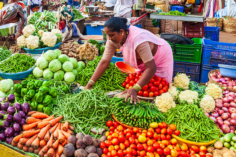 image Inde Delhi fruits et legumes sur le marche as_287227551