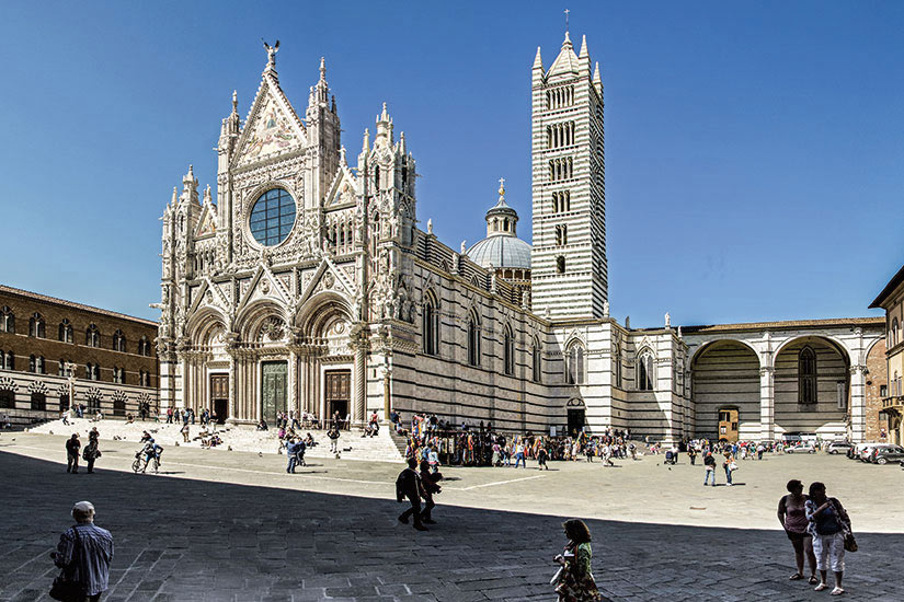 image Italie Milan Sienne Piazza Duomo  fo