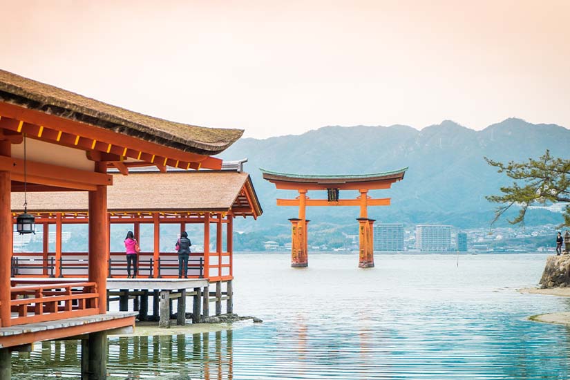 image Japon Ile de Miyajima torii flottant as_109756997