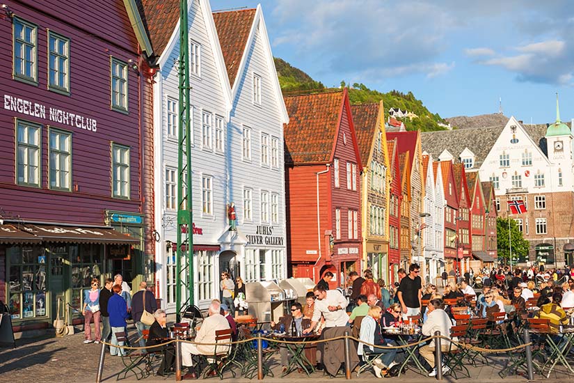 image Norvege Bergen Restaurants dans le quartier de Bryggen is_519786028