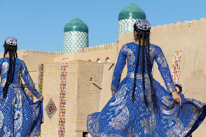 image Ouzbekistan Khiva Danseuses folkloriques as_221269069