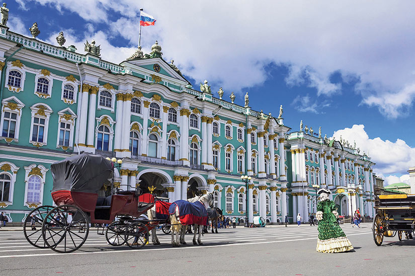 image Russie Saint Petersbourg hermitage sur le Place du Palais  fo