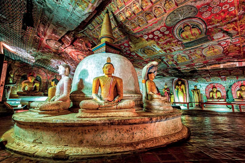 image Sri Lanka Dambulla Statues de Bouddha du temple d or de Dambulla is_521090024