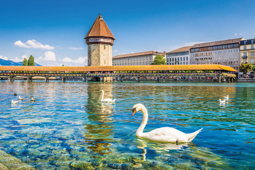 image Suisse lucerne ville historique chapel bridge 56 as_94851820