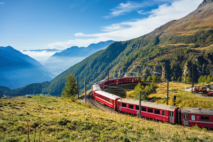 image Suisse tirano graubunden partir alp train 60 as_123923398