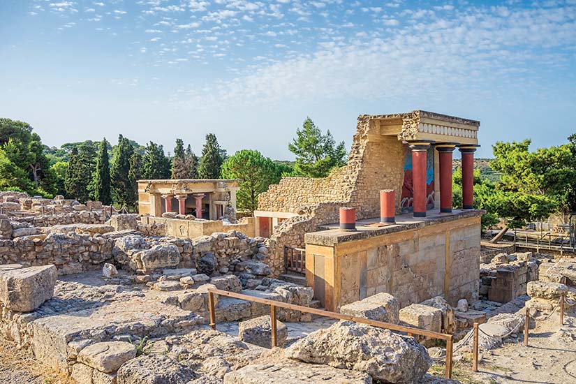 grece crete ruines du palais de knossos as_136836799
