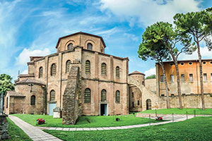 italie ravenne celebre basilica di san vitale  fo