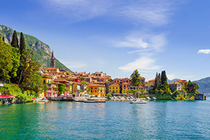 italie varenna lac como panorama  fo