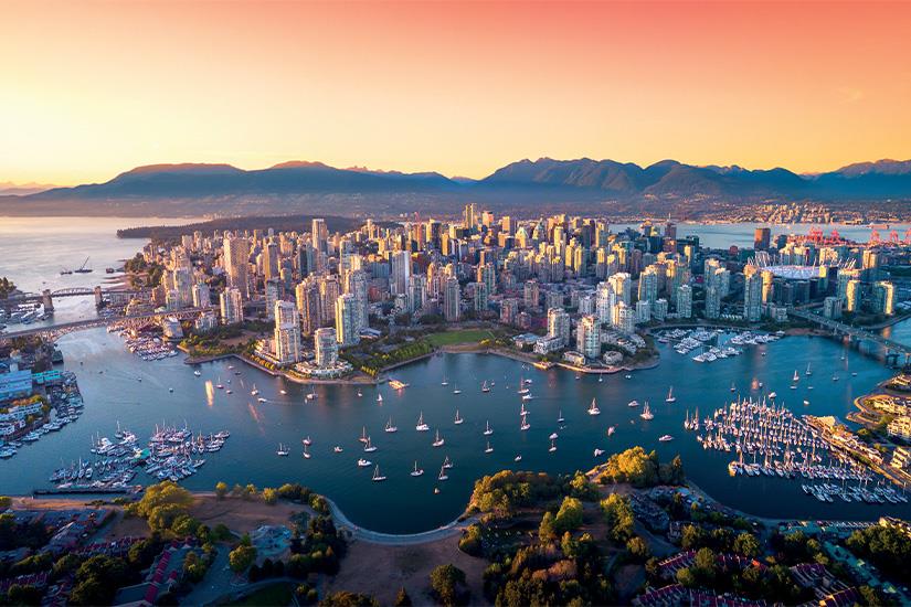 Chambre individuelle sans supplément - Petit groupe de 10 personnes Des visites insolites et historiques La visite d'une ferme traditionnelle Guide francophone Située entre le Venezuela et l'Équateur, au nord de l'Amérique du Sud, la Colombie est un pays aux multiples visages - Entre montagnes majestueuses, jungles luxuriantes, plages paradisiaques et villes vibrantes, ce joyau tropical offre une diversité unique qui ne manquera pas de ravir tous les voyageurs - De l'aéroport de Bruxelles, sur vols&nbsp; Air Europa - Vol intérieur: Latam&nbsp;Nous nous réservons le droit de modifier la compagnie aérienne et les horaires prévus sans notification préalable -