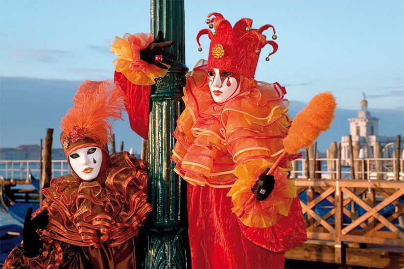 (image) - image - italie - carnaval - de - venise - couple - avec - masque - 29 - it - 90824784 - jpg
