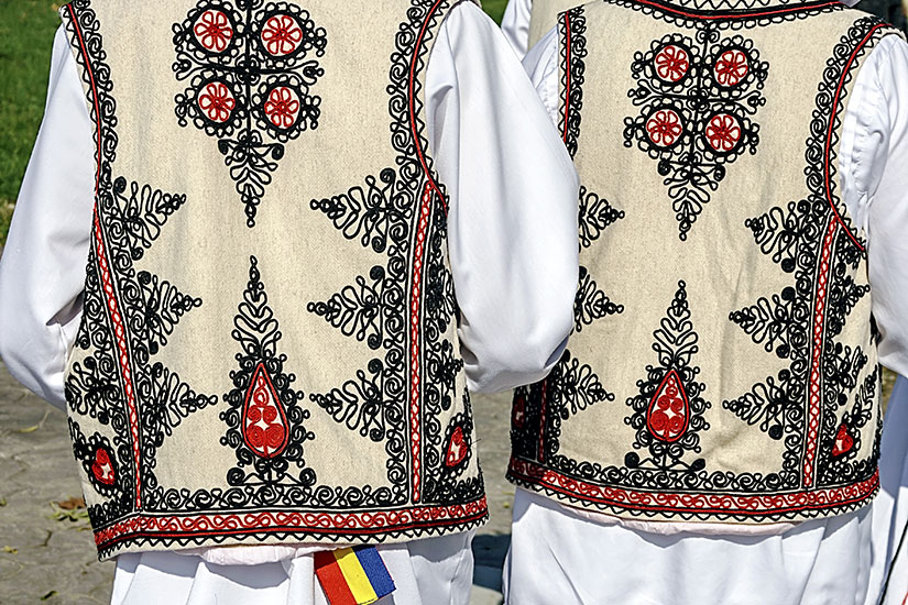(Image) image Roumanie costume folklorique traditionnelle fo