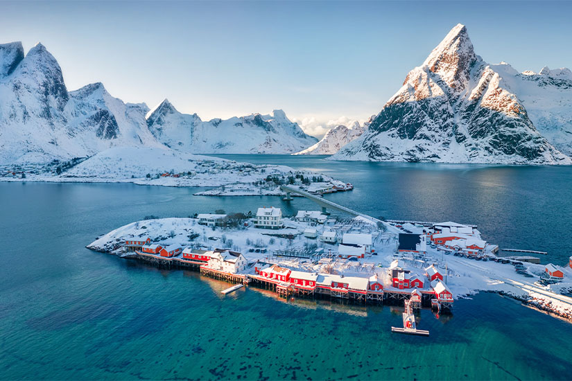 (Vignette)-vignette-Norvege-Iles-Lofoten-village-d-Hamnoy-as_402799558.jpg