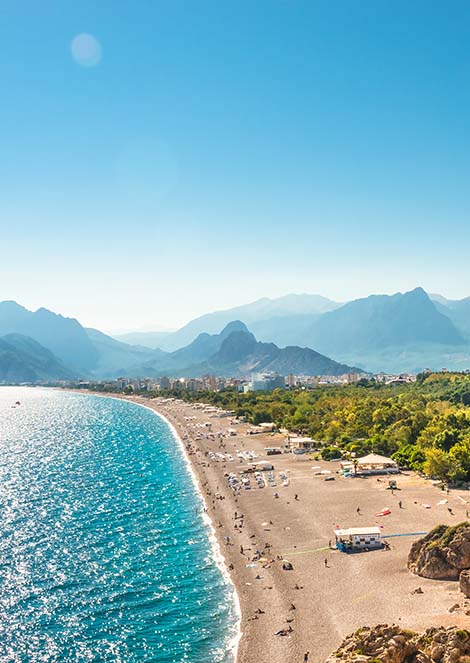 Vue sur la plage d'Antalya en Turquie
