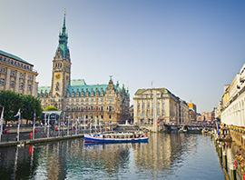 Allemagne hôtel de ville Hambourg et rivière Alster