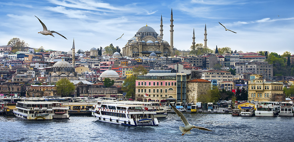 Turquie panorama du port d'Istanbul avec mosquée bleue