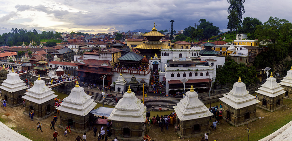 Le temps de Pashupatinath à Katmandou, au Népal